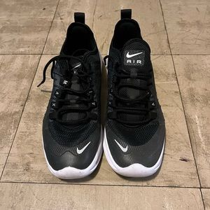 Nike Women's Air Max Axis Premium Size 9.5